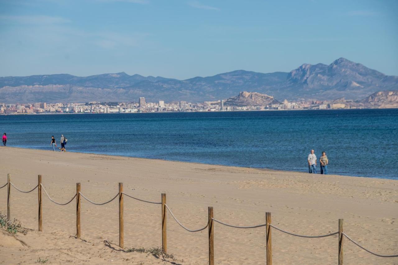 Vistas Al Mar Apartamento Arenales del Sol Exterior foto