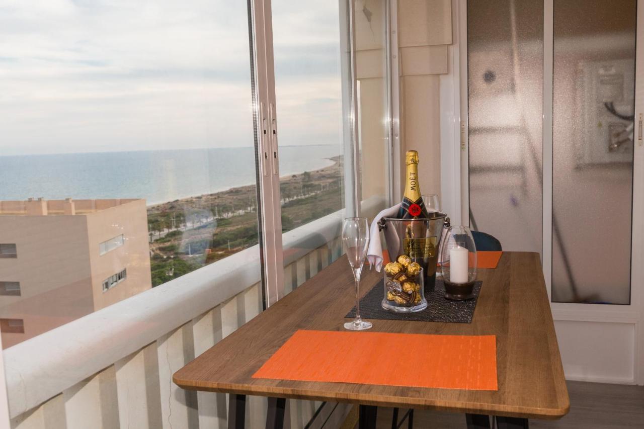 Vistas Al Mar Apartamento Arenales del Sol Exterior foto